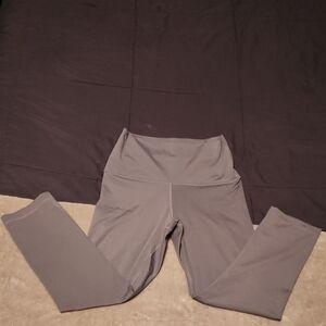 Yogalicious Lux Grey Crop Leggings Medium